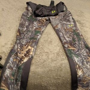 UA Realtree fleece hunting bibs